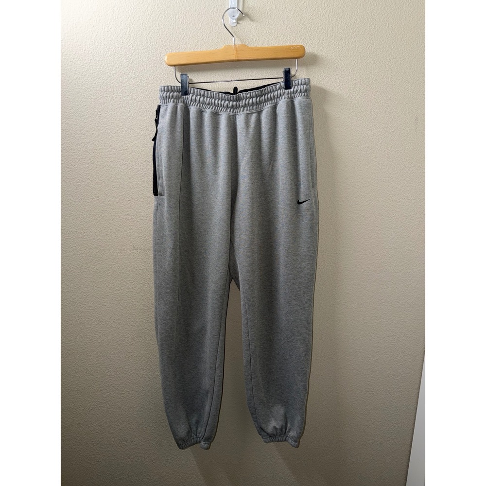 Men's Nike Drifit Sweats Size Large